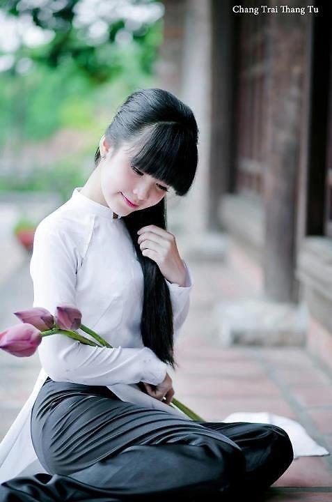 新婚警花被迫献身黑老大的小说